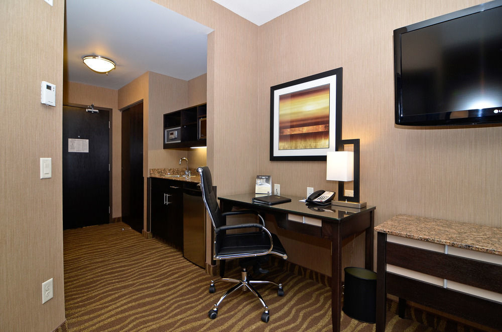 Best Western Premier Freeport Inn Calgary Airport Zewnętrze zdjęcie